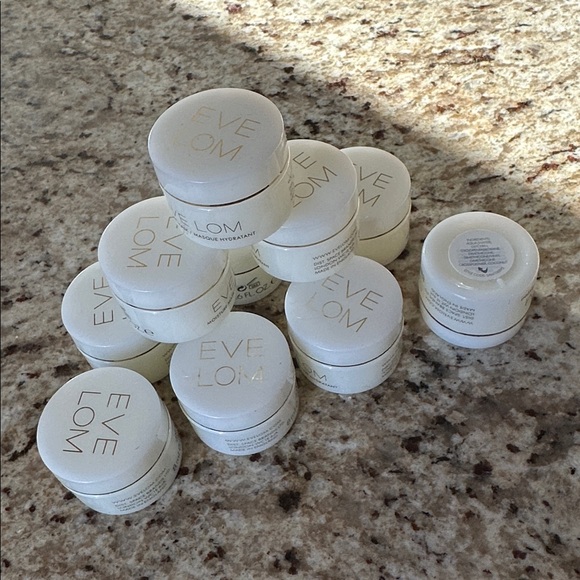 Eve Lom Moisture Mask - Travel Size 2/order - Picture 9 of 11